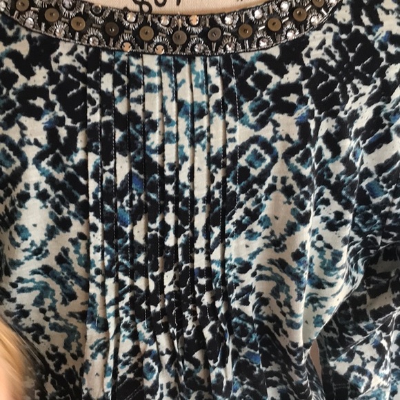 V Christina Top - Picture 8 of 8